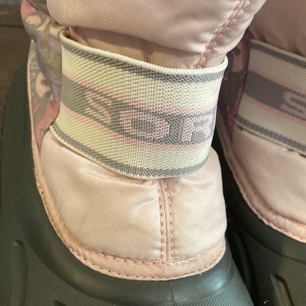 Sorel waterproof Cub boots size 7 - Picture 8 of 11